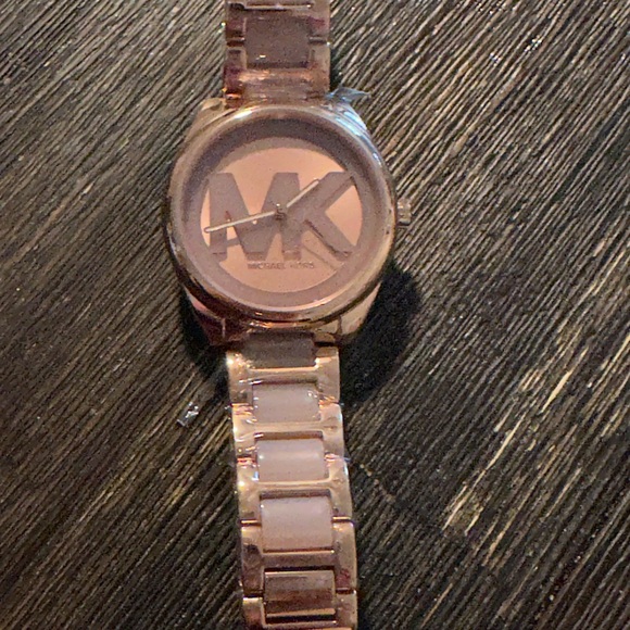 MK Janelle watch - Picture 8 of 11